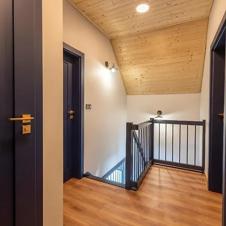 Dom wakacyjny Osada Niebieskich Drzwi 39 B