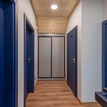 Osada Niebieskich Drzwi 39 B